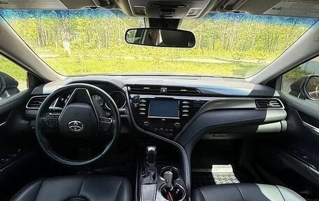 Toyota Camry, 2020 год, 2 630 000 рублей, 10 фотография