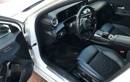 Mercedes-Benz A-Класс, 2019 год, 2 200 000 рублей, 4 фотография