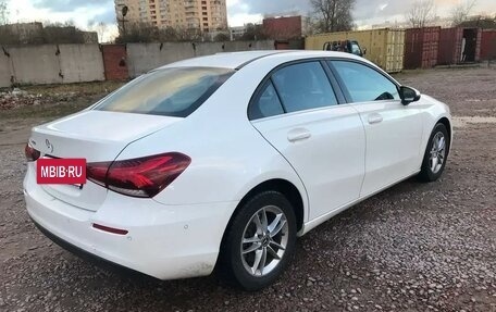 Mercedes-Benz A-Класс, 2019 год, 2 200 000 рублей, 3 фотография