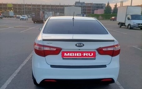 KIA Rio III рестайлинг, 2013 год, 666 000 рублей, 2 фотография