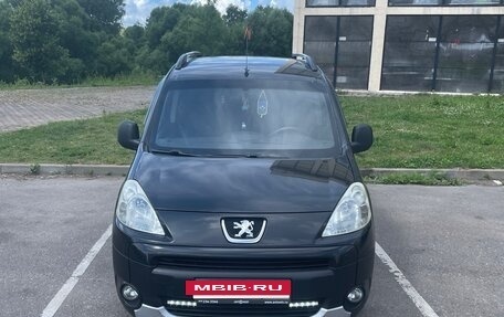 Peugeot Partner II рестайлинг 2, 2011 год, 600 000 рублей, 2 фотография