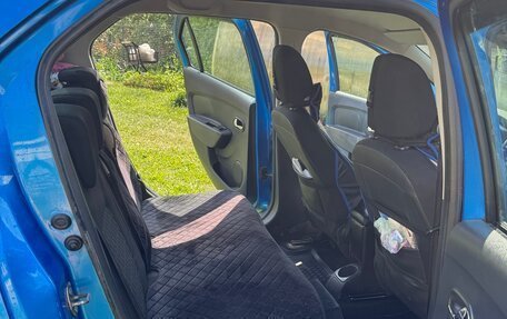 Renault Logan II, 2017 год, 500 000 рублей, 4 фотография