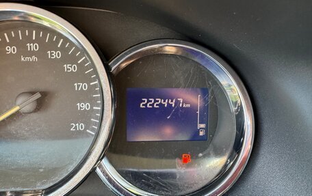 Renault Logan II, 2017 год, 500 000 рублей, 7 фотография