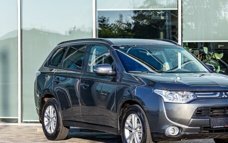 Mitsubishi Outlander III рестайлинг 3, 2013 год, 1 295 000 рублей, 7 фотография