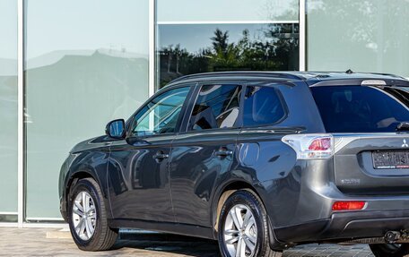 Mitsubishi Outlander III рестайлинг 3, 2013 год, 1 295 000 рублей, 9 фотография