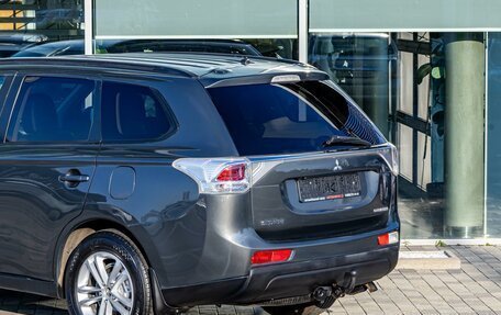 Mitsubishi Outlander III рестайлинг 3, 2013 год, 1 295 000 рублей, 10 фотография