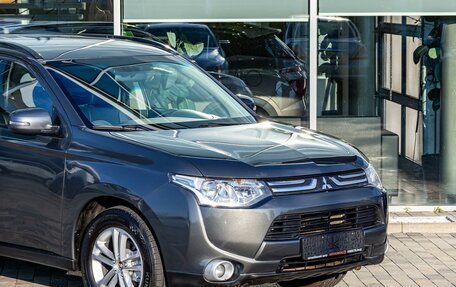 Mitsubishi Outlander III рестайлинг 3, 2013 год, 1 295 000 рублей, 8 фотография