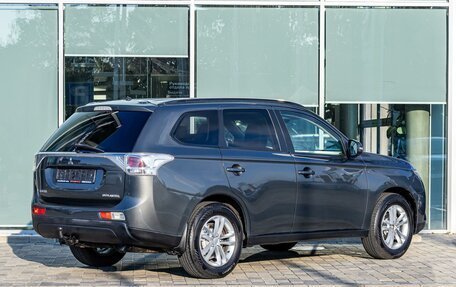 Mitsubishi Outlander III рестайлинг 3, 2013 год, 1 295 000 рублей, 6 фотография