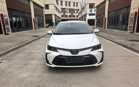 Toyota Corolla, 2022 год, 1 300 004 рублей, 2 фотография
