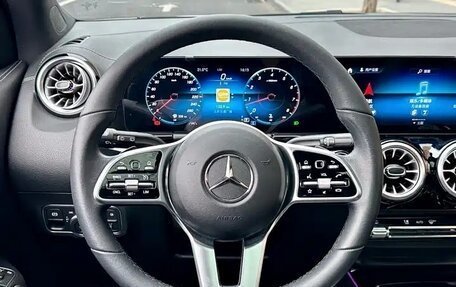 Mercedes-Benz GLA, 2022 год, 2 300 000 рублей, 7 фотография