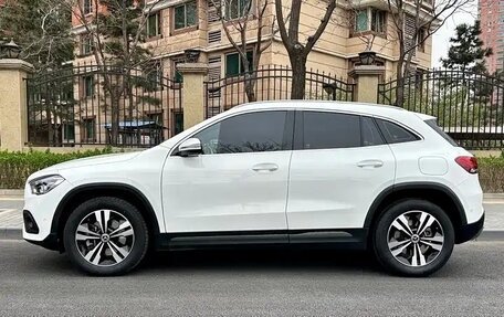 Mercedes-Benz GLA, 2022 год, 2 300 000 рублей, 5 фотография