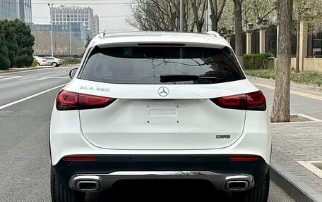 Mercedes-Benz GLA, 2022 год, 2 300 000 рублей, 3 фотография