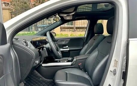 Mercedes-Benz GLA, 2022 год, 2 300 000 рублей, 11 фотография