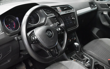 Volkswagen Tiguan II, 2018 год, 2 750 000 рублей, 17 фотография
