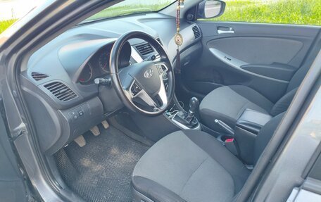 Hyundai Solaris II рестайлинг, 2014 год, 840 000 рублей, 5 фотография