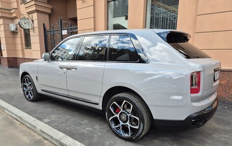 Rolls-Royce Cullinan, 2021 год, 31 000 000 рублей, 6 фотография