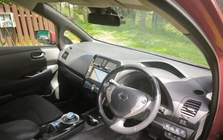 Nissan Leaf I, 2017 год, 999 999 рублей, 9 фотография