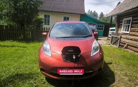 Nissan Leaf I, 2017 год, 999 999 рублей, 10 фотография