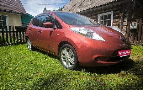 Nissan Leaf I, 2017 год, 999 999 рублей, 2 фотография
