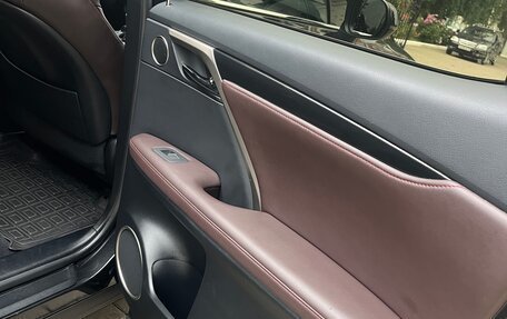 Lexus RX IV рестайлинг, 2021 год, 4 400 000 рублей, 29 фотография