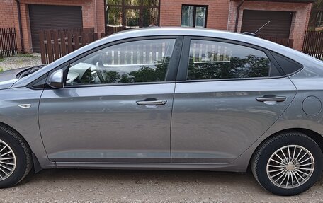 Hyundai Solaris II рестайлинг, 2017 год, 1 200 000 рублей, 2 фотография