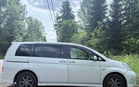 Toyota ISis I, 2012 год, 900 000 рублей, 2 фотография