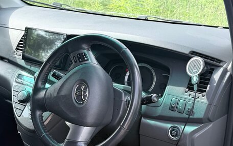 Toyota ISis I, 2012 год, 900 000 рублей, 4 фотография