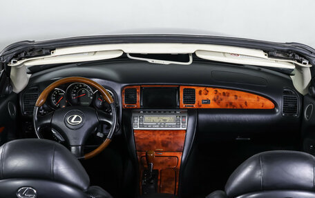 Lexus SC II рестайлинг, 2002 год, 1 585 000 рублей, 13 фотография