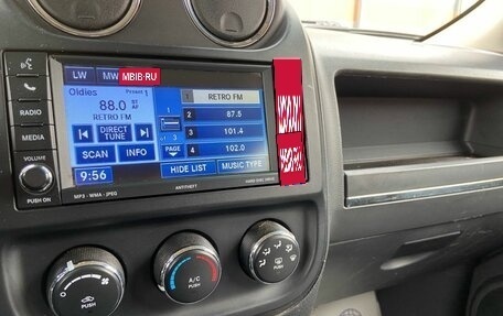Jeep Liberty (Patriot), 2010 год, 596 000 рублей, 7 фотография