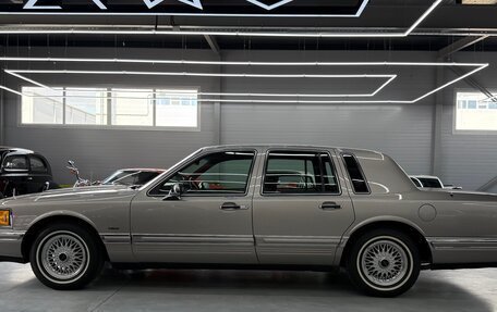 Lincoln Town Car II, 1993 год, 6 500 000 рублей, 7 фотография