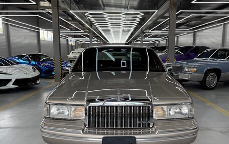Lincoln Town Car II, 1993 год, 6 500 000 рублей, 9 фотография