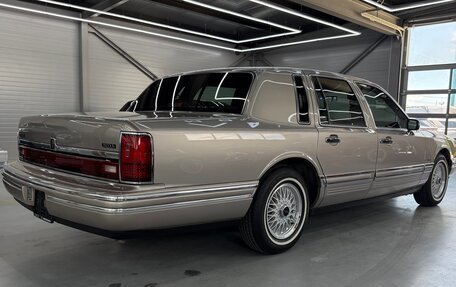 Lincoln Town Car II, 1993 год, 6 500 000 рублей, 3 фотография