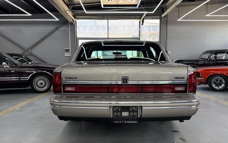 Lincoln Town Car II, 1993 год, 6 500 000 рублей, 5 фотография