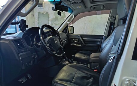Mitsubishi Pajero IV, 2014 год, 2 750 000 рублей, 11 фотография