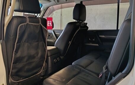 Mitsubishi Pajero IV, 2014 год, 2 750 000 рублей, 9 фотография