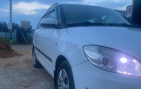 Skoda Fabia II, 2012 год, 700 000 рублей, 2 фотография