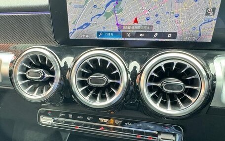 Mercedes-Benz GLB, 2022 год, 2 090 000 рублей, 21 фотография