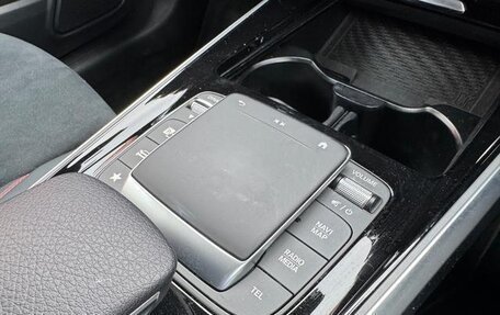 Mercedes-Benz GLB, 2022 год, 2 090 000 рублей, 26 фотография