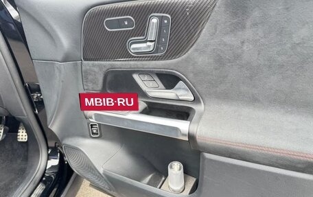 Mercedes-Benz GLB, 2022 год, 2 090 000 рублей, 29 фотография