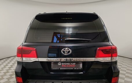 Toyota Land Cruiser 200, 2015 год, 4 249 000 рублей, 6 фотография