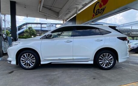 Toyota Harrier, 2017 год, 2 015 000 рублей, 4 фотография