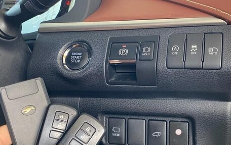 Toyota Harrier, 2017 год, 2 015 000 рублей, 12 фотография
