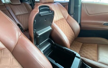 Toyota Harrier, 2017 год, 2 015 000 рублей, 25 фотография