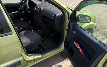 Ford Fusion I, 2006 год, 320 000 рублей, 4 фотография