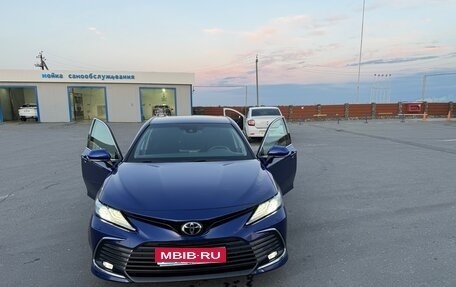 Toyota Camry, 2021 год, 3 150 000 рублей, 1 фотография