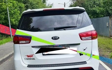 KIA Carnival III, 2017 год, 2 400 000 рублей, 11 фотография