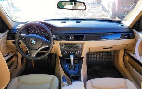 BMW 3 серия, 2011 год, 1 200 000 рублей, 12 фотография