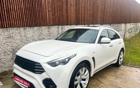 Infiniti FX II, 2012 год, 2 000 000 рублей, 6 фотография