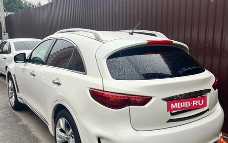Infiniti FX II, 2012 год, 2 000 000 рублей, 2 фотография