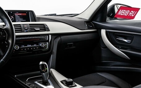 BMW 3 серия, 2017 год, 1 799 000 рублей, 18 фотография